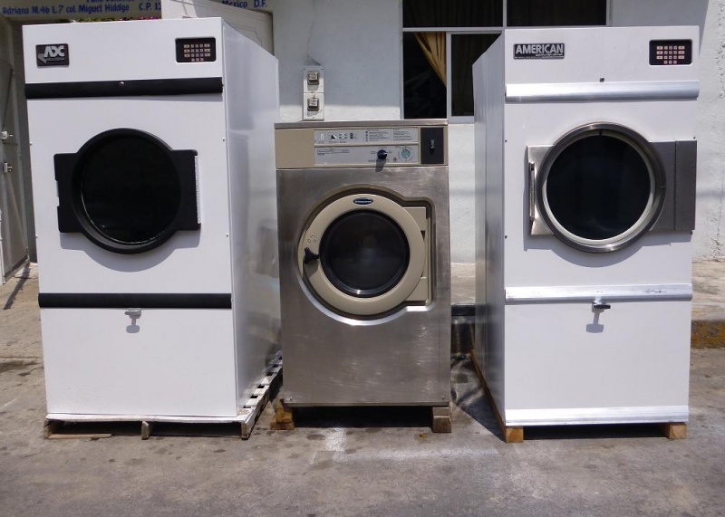 Tombolas secadoras de ropa American Dryer 34 kilos y 23 kilos, Lavadora Extractora Wascomat Mod. W655